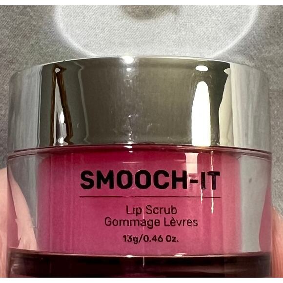 Smooch it Lip Scrub - Picture 1 of 1